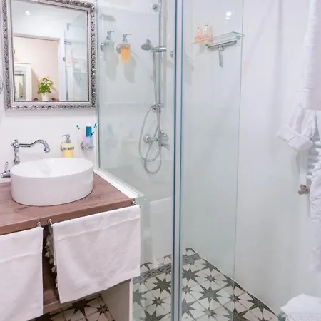 Flexible Selfcheckins 70 / Arena / Garage / Bedroom/ New Zagreb Buitenkant foto