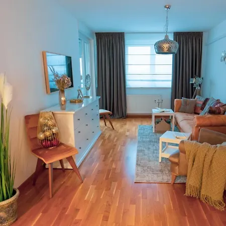 Flexible Selfcheckins 70 / Arena / Garage / Bedroom/ New Zagreb Buitenkant foto