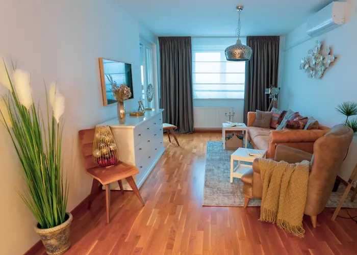 Flexible Selfcheckins 70 / Arena / Garage / Bedroom/ New