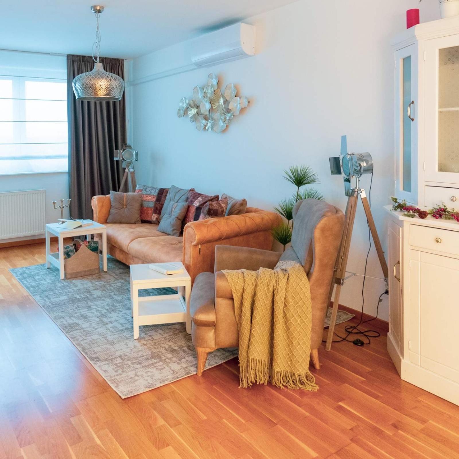 Apartment Flexible Selfcheckins 70 / Arena / Garage / Bedroom/ New